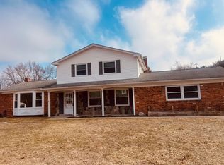 29928 Fox Grove Rd, Farmington Hills, MI 48334