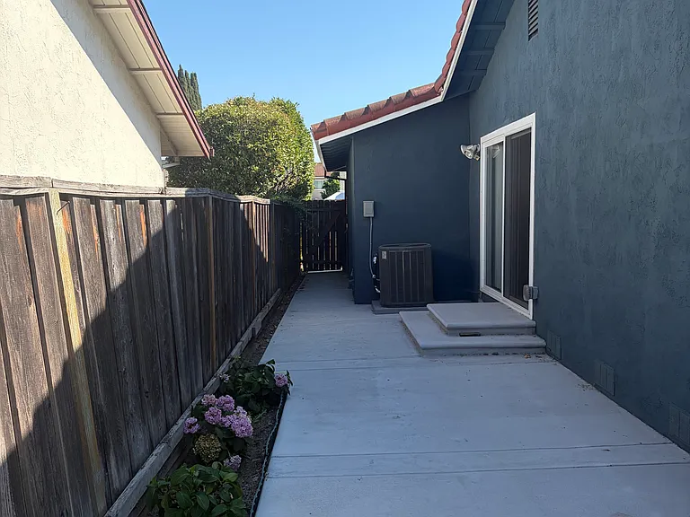 817 Horcajo St — Photo 11