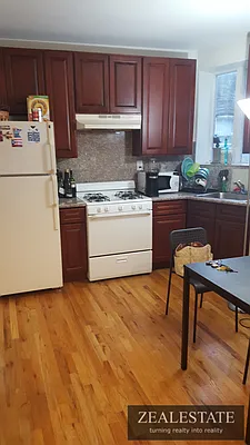 Rented by ZealEstate Group Inc | media 22