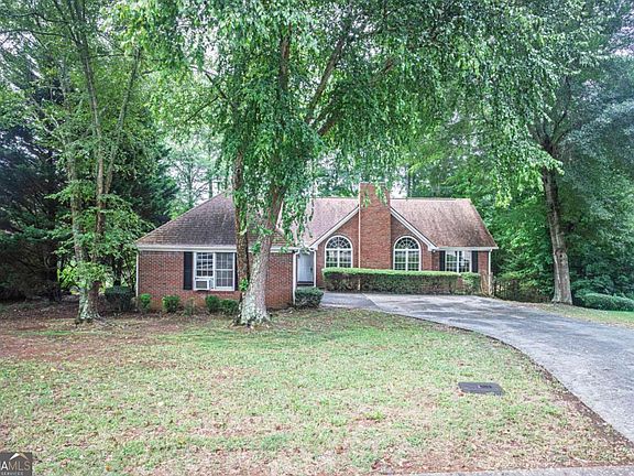 3rd image of 1404 Glenfield Dr