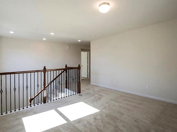 5th image of 1618 Claire Creek Ct