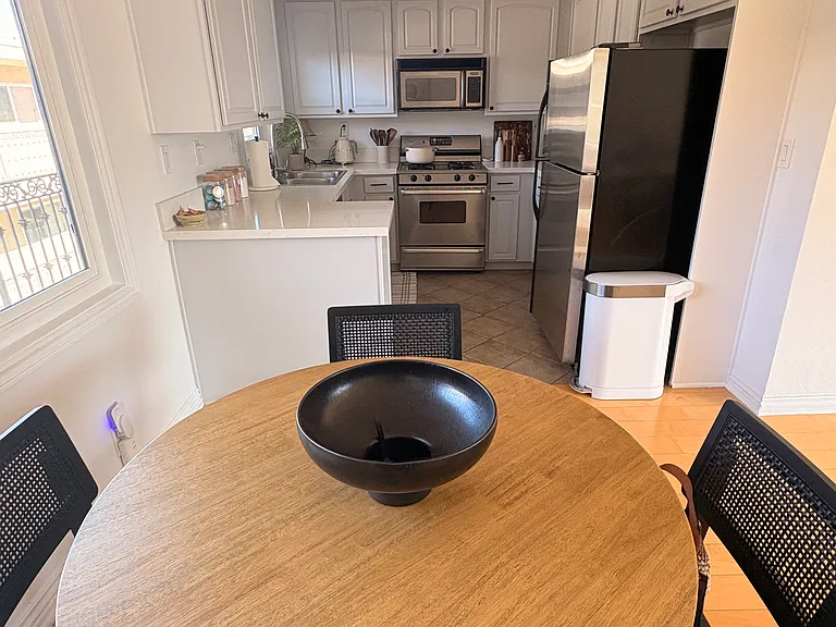 11646 Chenault St #25 — Photo 15
