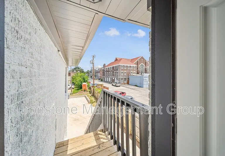 1437 1/2 S Peoria Ave — Photo 29