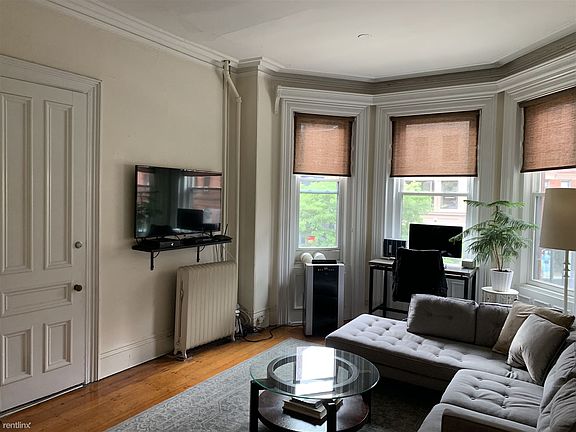 133 Newbury #2F Boston - Back Bay Unit Photo 2