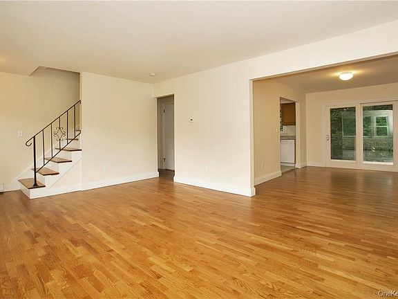5th image of 33 Margaret Keahon Dr