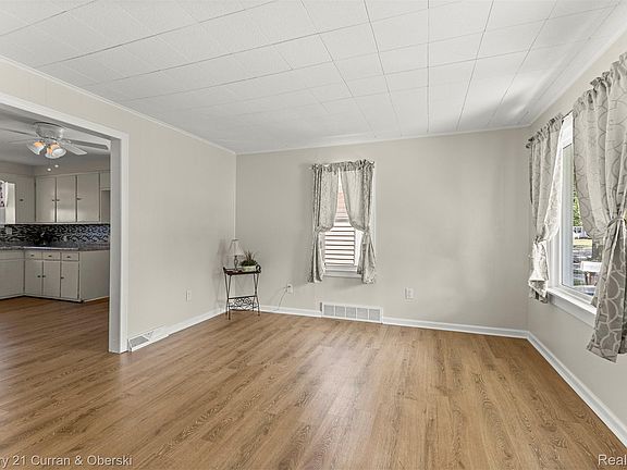 3rd image of 1644 Liberty Ave