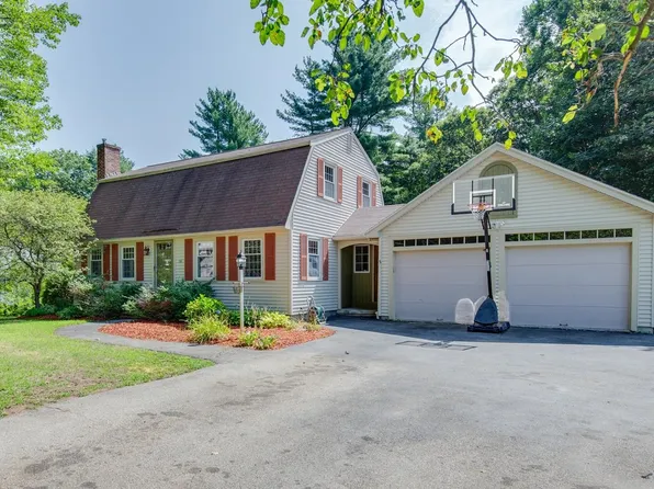 58 New Searles Road, Nashua, NH 03062