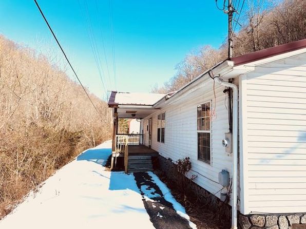 1620 Right Fork Bens Crk, Wharncliffe, WV 25651