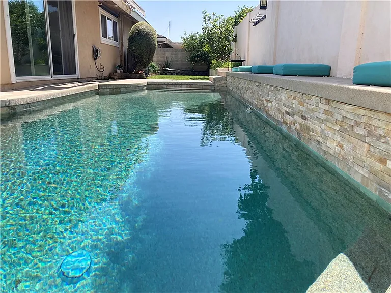 701 Longfellow Dr — Photo 14