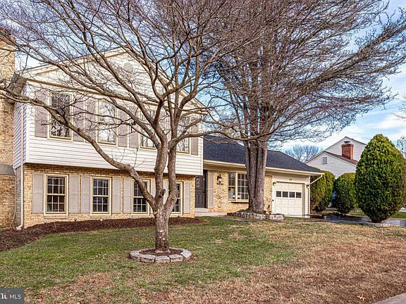 3rd image of 5540 Shooters Hill Ln