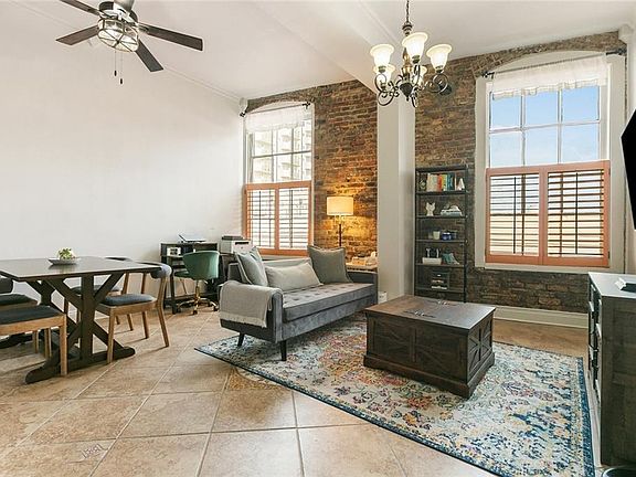 2nd image of 330 Julia St APT 321