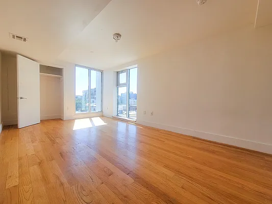 Rented by Unit 5 LLC | media 9