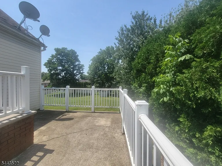 59 Troy Rd — Photo 17
