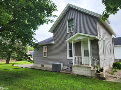 1220 Main St, Grinnell, IA, 50112