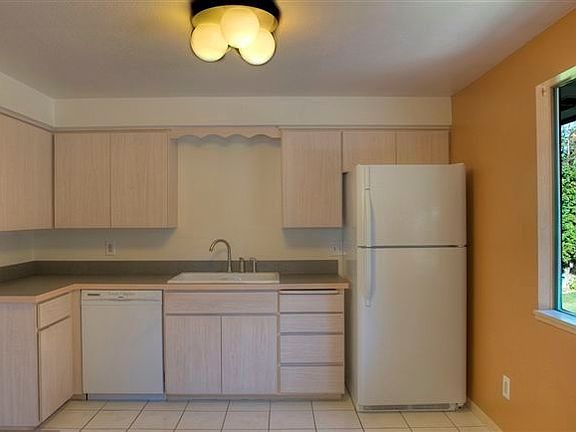 3rd image of 11710 N Bedivere Dr