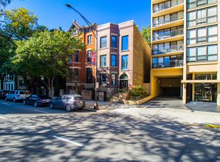 1528 N La Salle Dr, Chicago, IL 60610