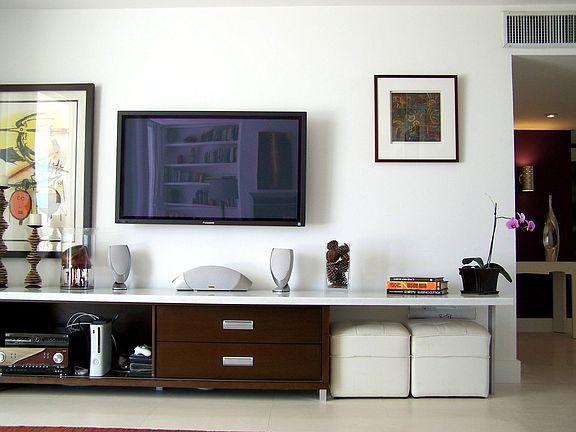 2nd image of 1200 West Ave Penthouse Ts3