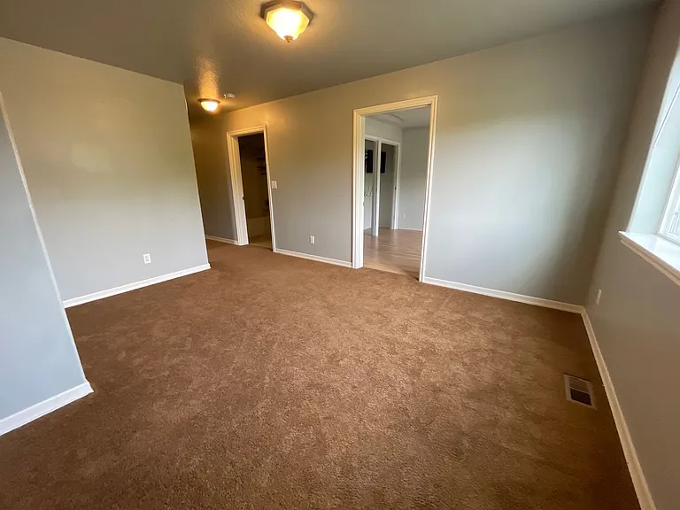 228 Winchester Creek Ave — Photo 36