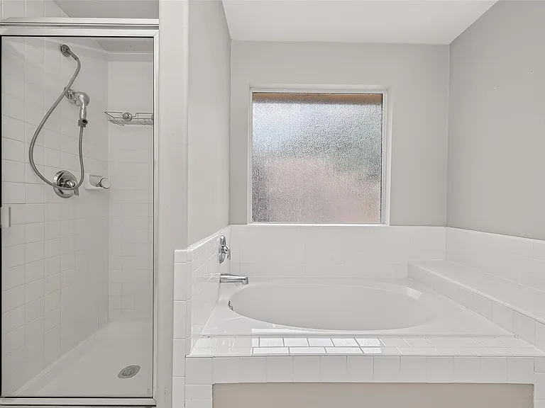 10031 Magnolia Way — Photo 39