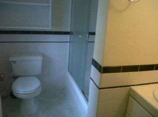 909 Montana Cir #A, Seattle, WA 98199