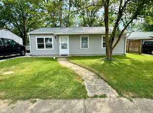 22 Center Dr, Crawfordsville, IN 47933