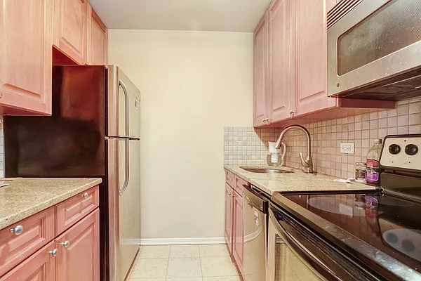 Rented by Compass | media 6