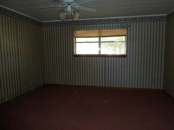 5th image of 558 S 11th St