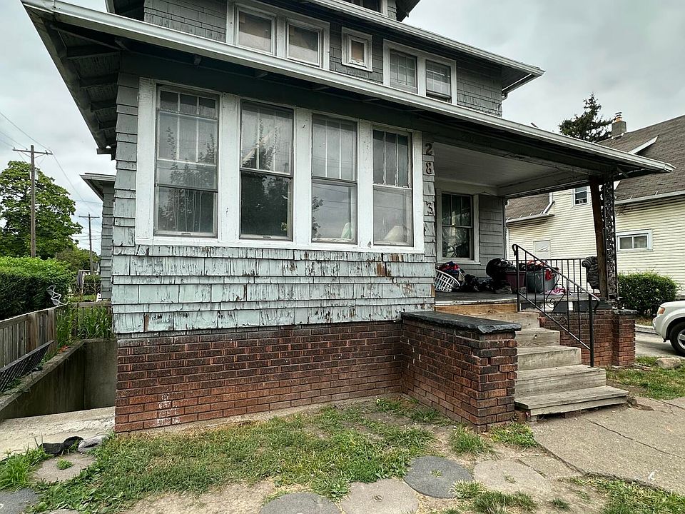 1st image of 2803 N Summit St