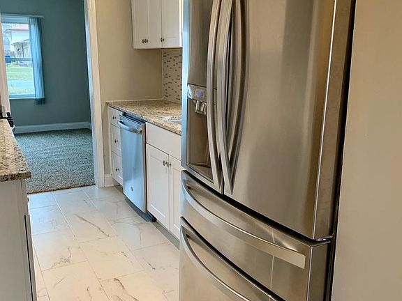 4th image of 4221 W 99th St
