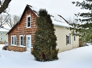 4915 Barnard Mill Rd, Ringwood, IL 60072