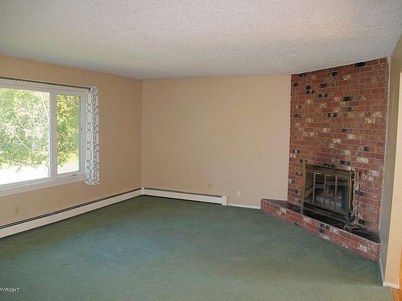 2nd image of 1839 Crosson Ave