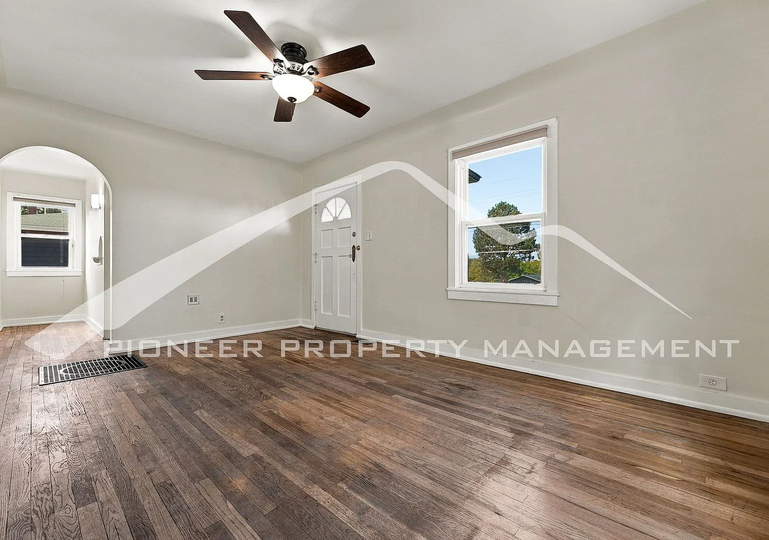 Stunning Home with Fenced Yard and Washer/Dryer — Photo 4