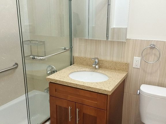 2nd image of 838 Irving St APT 3