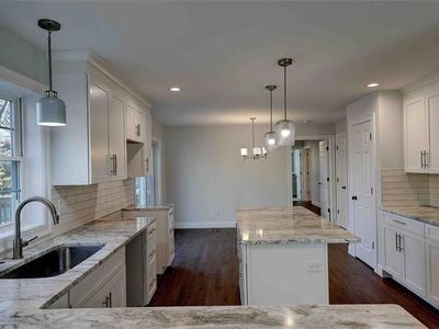 123 Circuit Dr, Narragansett, RI, 02882