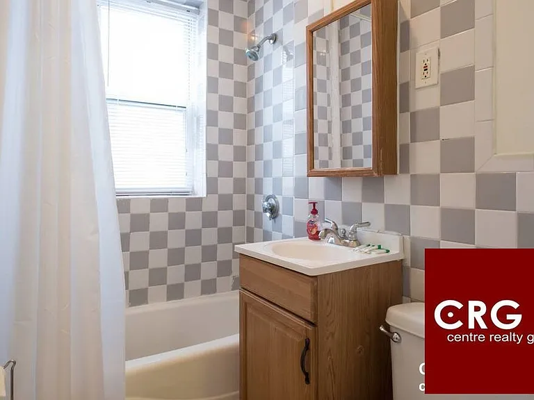 240 Kelton St #10 — Photo 2