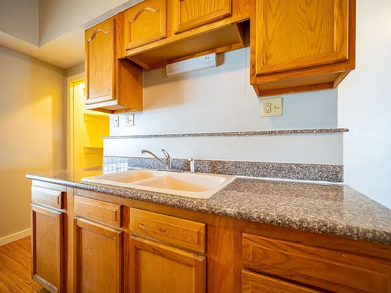 755 Wager St — Photo 11