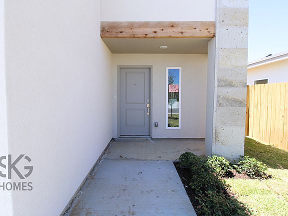 3rd image of 3505 Jorge Sosa Dr