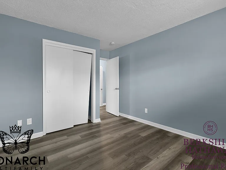 3159 Stephen Dr S — Photo 4
