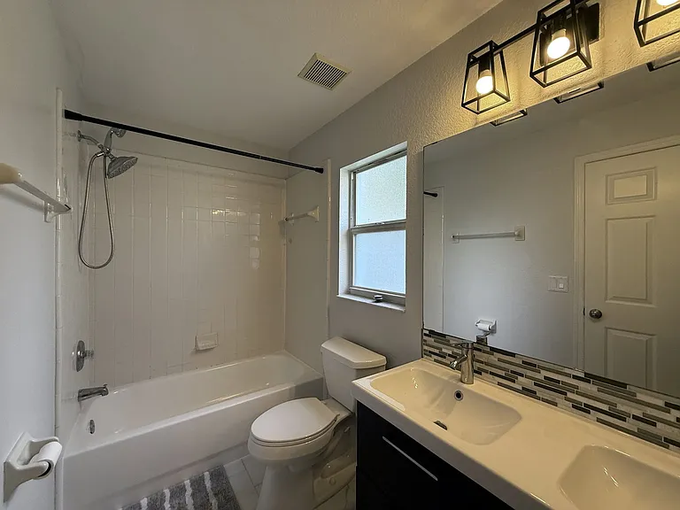 1084 Amanda Kay Cir #1 — Photo 9