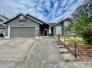 1353 SE 71st Ct, Hillsboro, OR