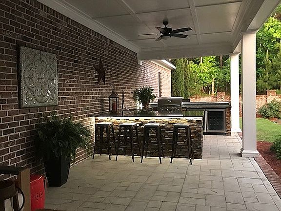 Outdoor Kitchen