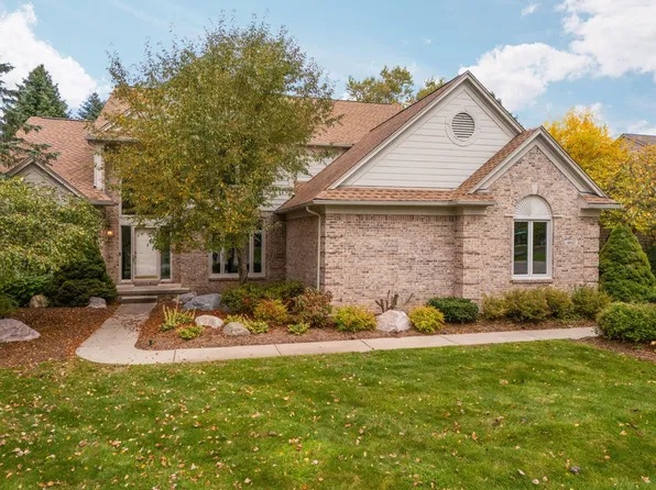 4842 Polo Fields Dr, Ann Arbor, MI 48103