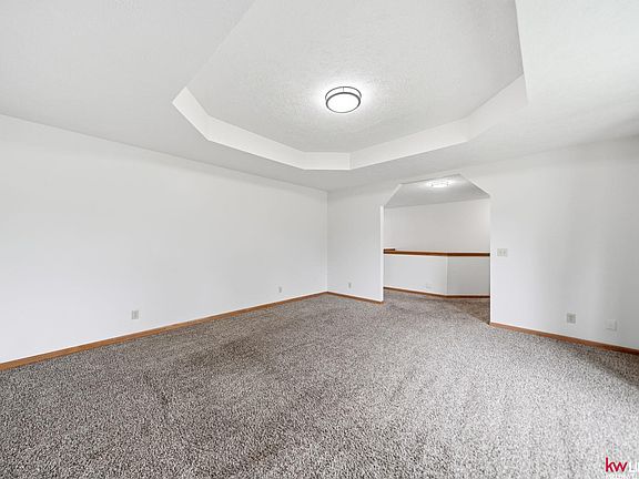 5th image of 135 Anthony Ln