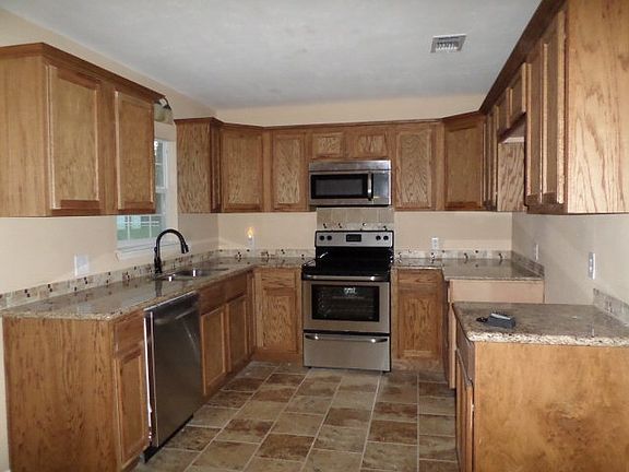 4th image of 1706 E Rosebud Ave