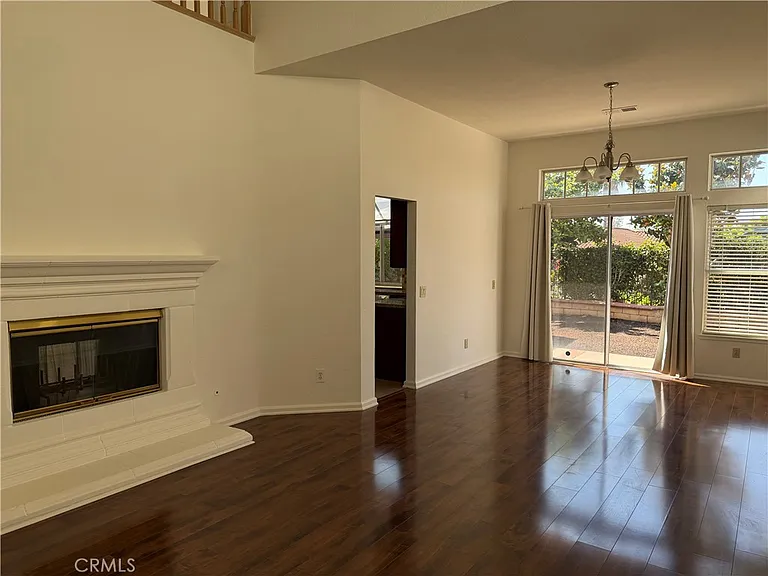 24962 Barclay Ln — Photo 3