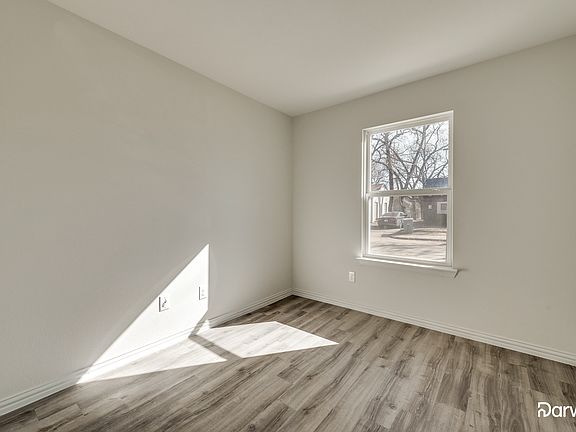 4th image of 3805 Kenilworth St