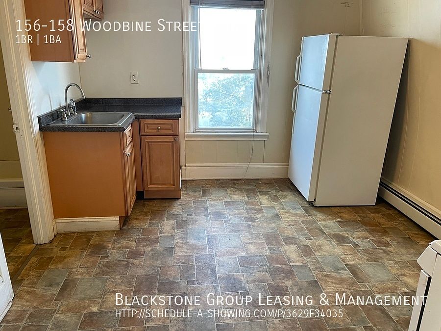 1st image of 156-158 Woodbine St #3R
