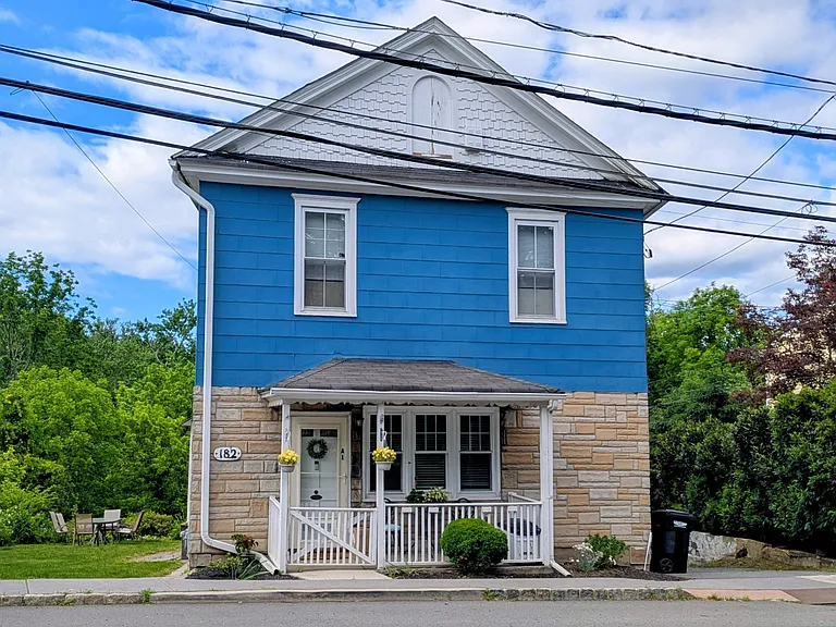 182 Washington St #B1 — Photo 1