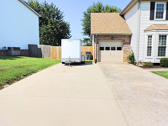 3rd image of 378 Bosca Ct