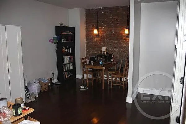 Rented by EXR | media 19